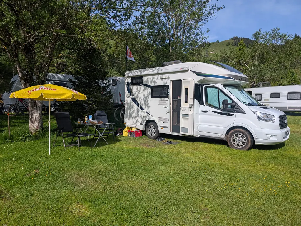 Stellplatz auf dem Camping Seeweid Schwarzsee